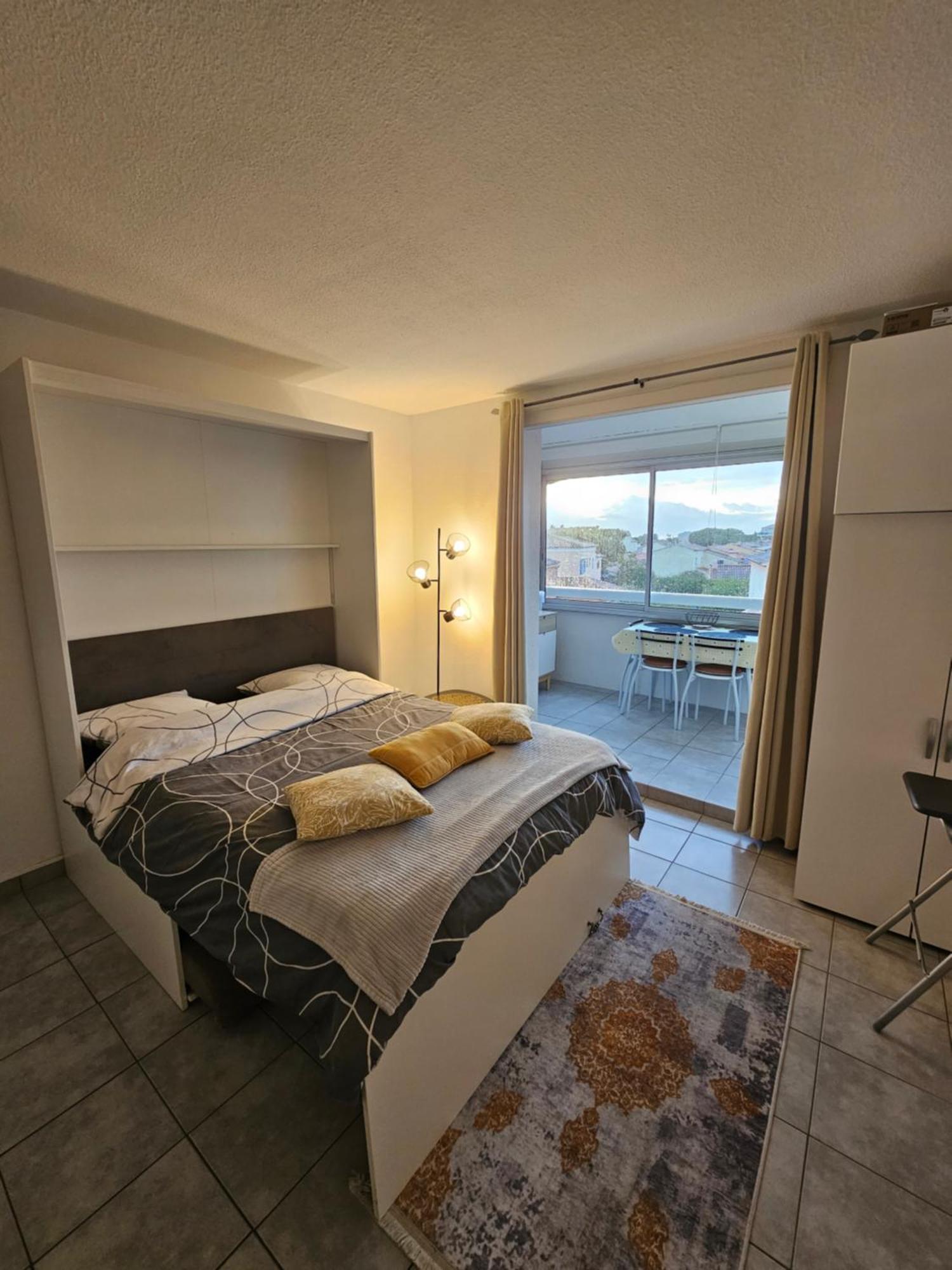 Studio Sanary-Sur-Mer Proche Gare Extérieur photo